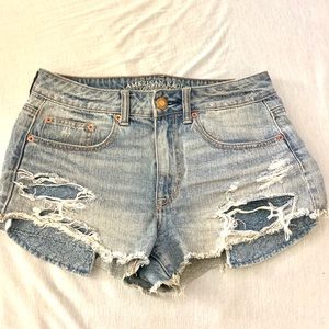 AMERICAN EAGLE HI RISE FESTIVAL SHORTS